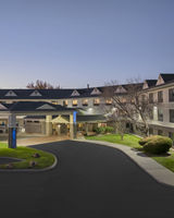 Holiday Inn Express & Suites