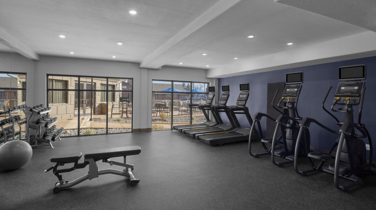Holiday Inn Express & Suites Health Club
