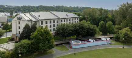 Fairfield Inn & Suites Cumberland Exterior