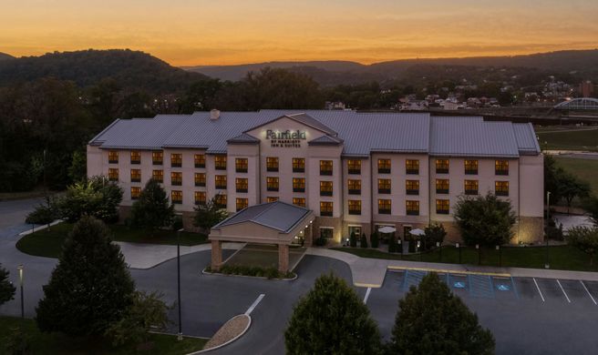 Fairfield Inn & Suites Cumberland Exterior