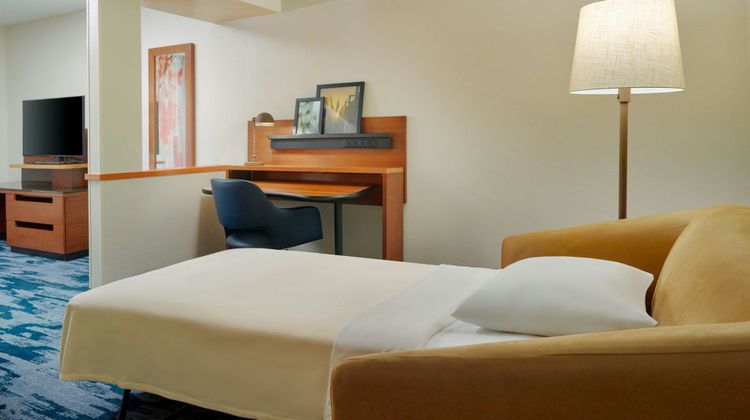 Fairfield Inn by Marriott Suite