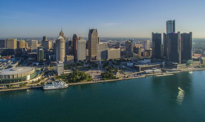 Detroit Marriott at the Renaissance Ctr Exterior