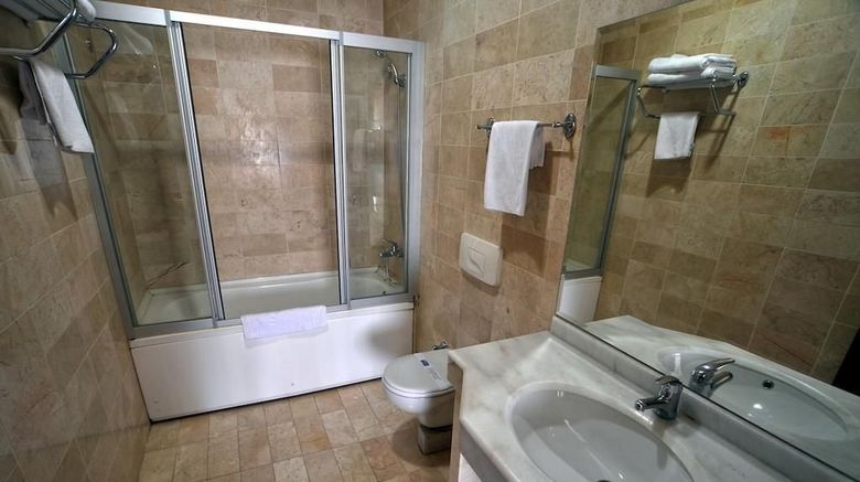 <b>Nil Hotel Room</b>. Images powered by <a href="https://www.leonardoworldwide.com/" title="Leonardo Worldwide" target="_blank">Leonardo</a>.
