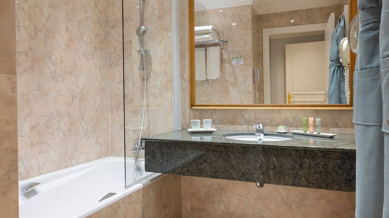 <b>Hotel Le Littre Suite</b>. Images powered by <a href="https://www.leonardoworldwide.com/" title="Leonardo Worldwide" target="_blank">Leonardo</a>.