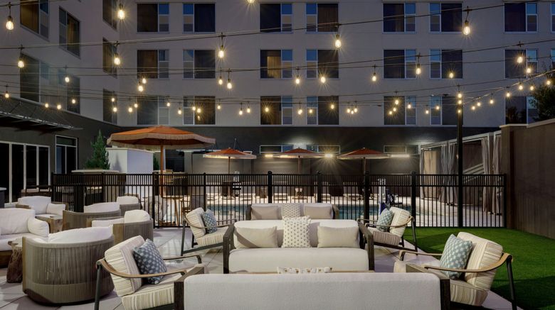 <b>The Elmore Hotel, DFW Southlake Pool</b>. Images powered by <a href="https://www.leonardoworldwide.com/" title="Leonardo Worldwide" target="_blank">Leonardo</a>.
