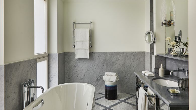 <b>The Carlton Milan, Rocco Forte Room</b>. Images powered by <a href="https://www.leonardoworldwide.com/" title="Leonardo Worldwide" target="_blank">Leonardo</a>.