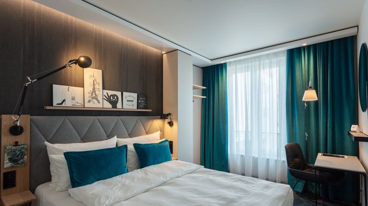 Motel One Saarbruecken Room