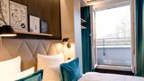 Motel One Saarbruecken Room