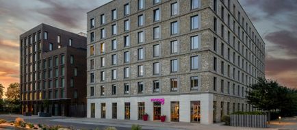 MOXY London Excel Exterior