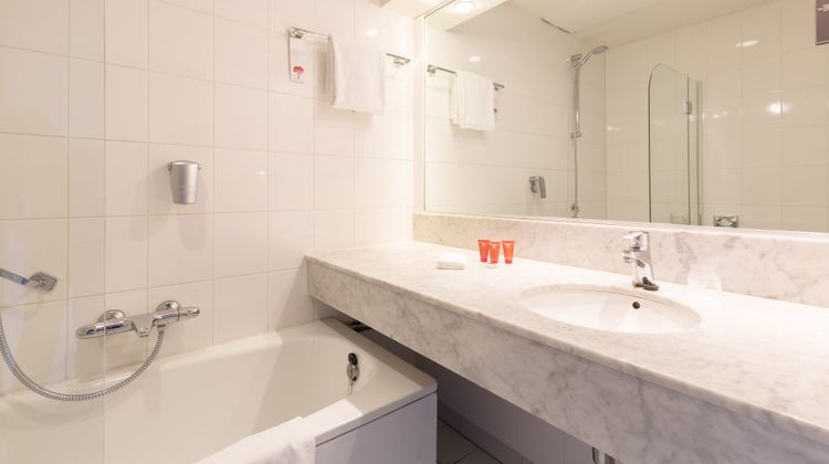 Leonardo Hotel Lelystad City Centre Room