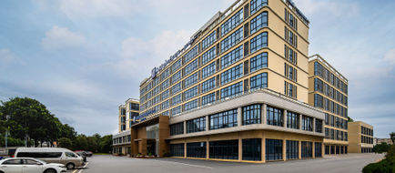 Holiday Inn Exp Baiyun Airport T2 Exterior