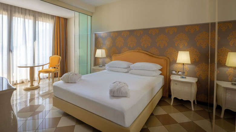 <b>UNAHOTELS Expo Fiera Milano Room</b>. Images powered by <a href="https://www.leonardoworldwide.com/" title="Leonardo Worldwide" target="_blank">Leonardo</a>.