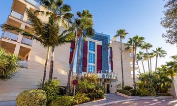 Hotel Daniya Spa & Business