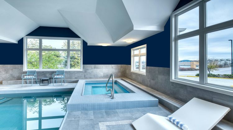 Four Points by Sheraton Barrie Pool