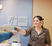 Holiday Inn Express Hotel & Suites Exterior