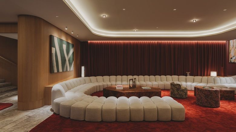 <b>Gallery Hotel Lobby</b>. Images powered by <a href="https://www.leonardoworldwide.com/" title="Leonardo Worldwide" target="_blank">Leonardo</a>.