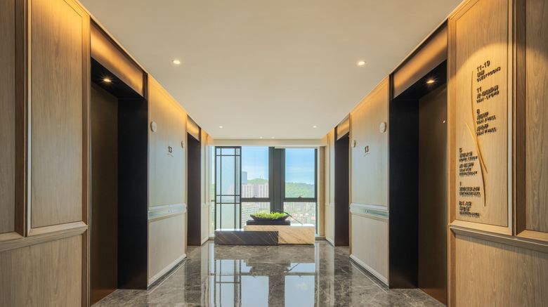 <b>Holiday Inn Zhuhai City Center Lobby</b>. Images powered by <a href="https://www.leonardoworldwide.com/" title="Leonardo Worldwide" target="_blank">Leonardo</a>.