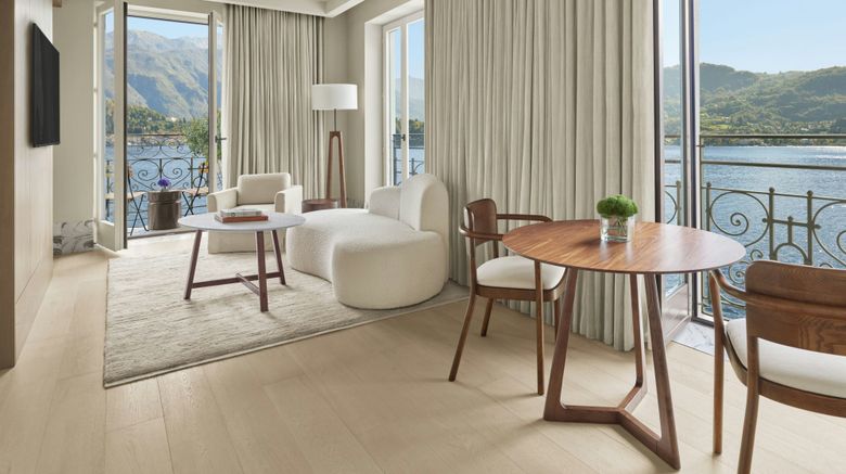 <b>The Lake Como Edition Suite</b>. Images powered by <a href="https://www.leonardoworldwide.com/" title="Leonardo Worldwide" target="_blank">Leonardo</a>.