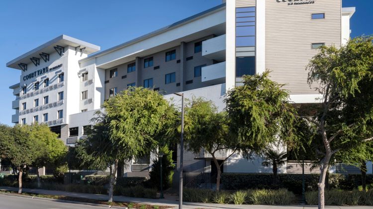 Courtyard Redwood City Exterior
