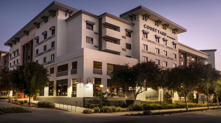 Courtyard Redwood City Exterior
