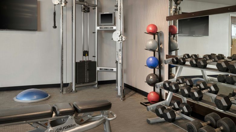 <b>Courtyard Redwood City Health Club</b>. Images powered by <a href="https://www.leonardoworldwide.com/" title="Leonardo Worldwide" target="_blank">Leonardo</a>.
