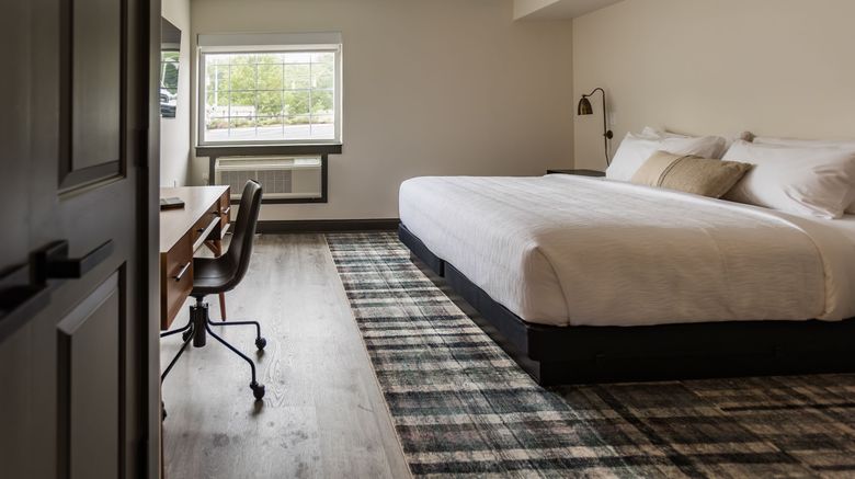 <b>Traverse Victorian Inn Room</b>. Images powered by <a href="https://www.leonardoworldwide.com/" title="Leonardo Worldwide" target="_blank">Leonardo</a>.