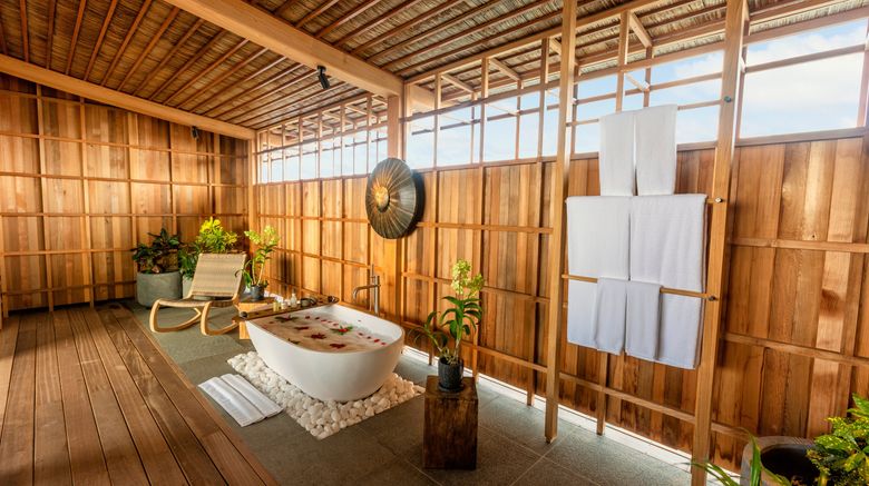 <b>Kudadoo Maldives Private Is by Hurawalhi Beach</b>. Images powered by <a href="https://www.leonardoworldwide.com/" title="Leonardo Worldwide" target="_blank">Leonardo</a>.