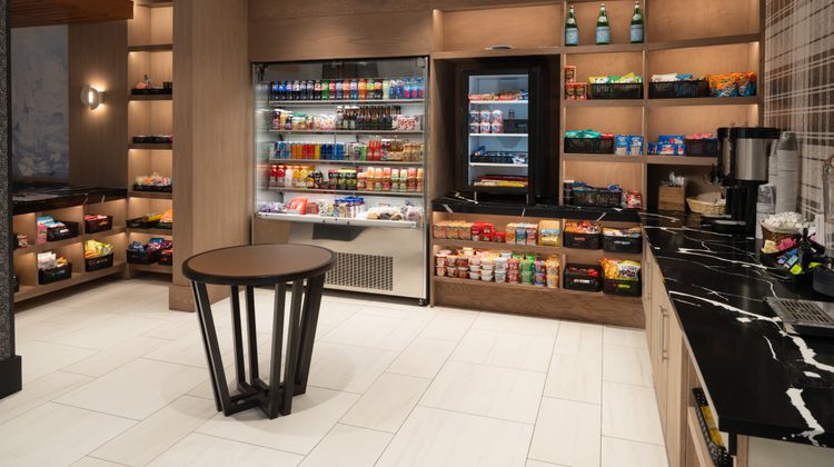 DoubleTree by Hilton Providence Airport Restaurant