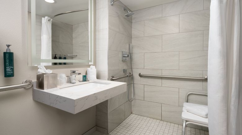 <b>DoubleTree by Hilton Providence Airport Room</b>. Images powered by <a href="https://www.leonardoworldwide.com/" title="Leonardo Worldwide" target="_blank">Leonardo</a>.
