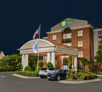 Holiday Inn Express Hotel & Suites Exterior