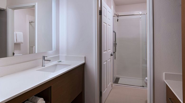 <b>Residence Inn Houston The Woodlands Room</b>. Images powered by <a href="https://www.leonardoworldwide.com/" title="Leonardo Worldwide" target="_blank">Leonardo</a>.