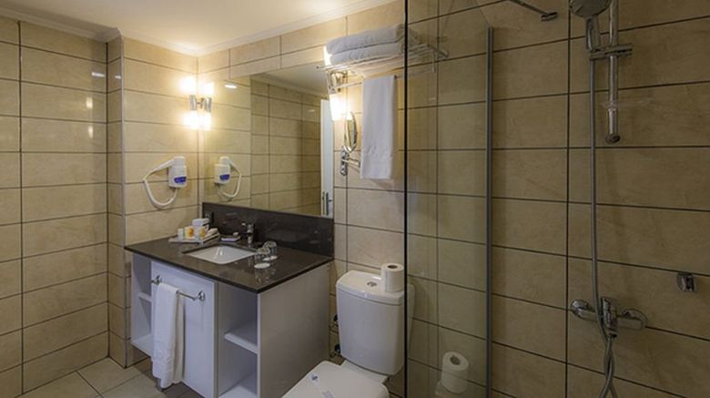 <b>Sentido Bellazure Room</b>. Images powered by <a href="https://www.leonardoworldwide.com/" title="Leonardo Worldwide" target="_blank">Leonardo</a>.