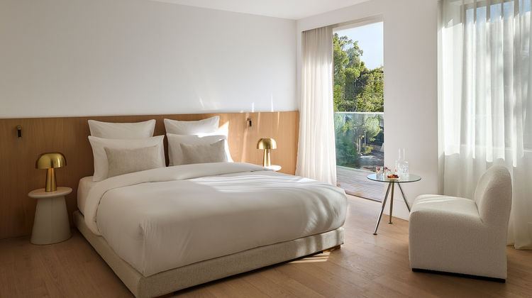 Vouliagmeni Suites Room