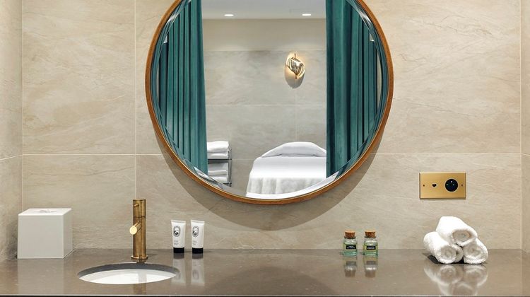 Grand Powers Paris Spa