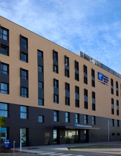 Holiday Inn Exp Suites Sabadell