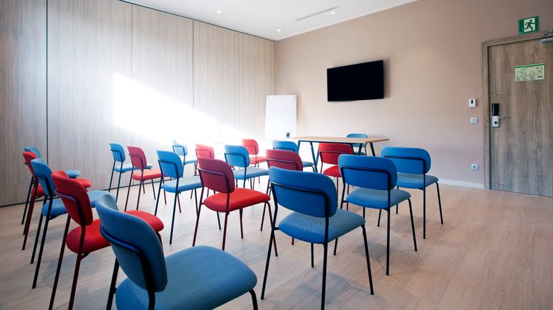 <b>Holiday Inn Exp Suites Sabadell Meeting</b>. Images powered by <a href="https://www.leonardoworldwide.com/" title="Leonardo Worldwide" target="_blank">Leonardo</a>.