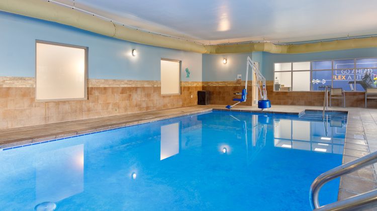 Holiday Inn Express Hotel & Suites South Pool
