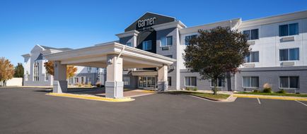 Garner Hotel Brookings Exterior
