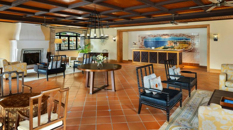 <b>Pine Cliffs Residence, Luxury Collection Lobby</b>. Images powered by <a href="https://www.leonardoworldwide.com/" title="Leonardo Worldwide" target="_blank">Leonardo</a>.
