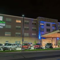Holiday Inn Express & Suites