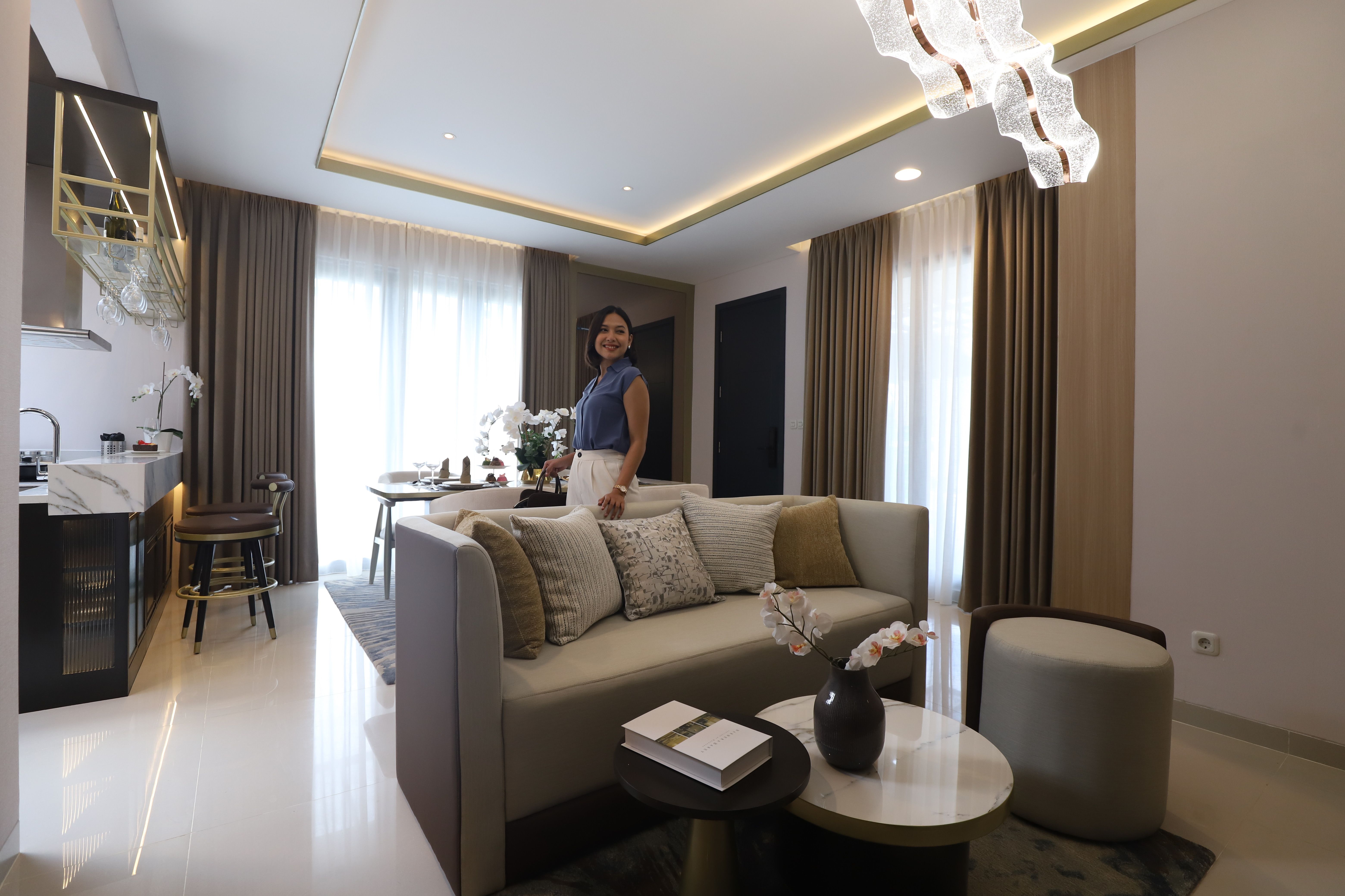 Navara Harapan Indah: Rumah 2 dan 3 Lantai, Private Lake (56 - Damai Putra Group