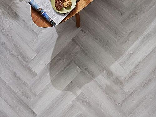 Pale Silver Oak 5.5mm Herringbone SPC Click
