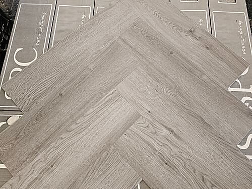 Rich Grey Oak 6mm PREMIUM Herringbone SPC Click