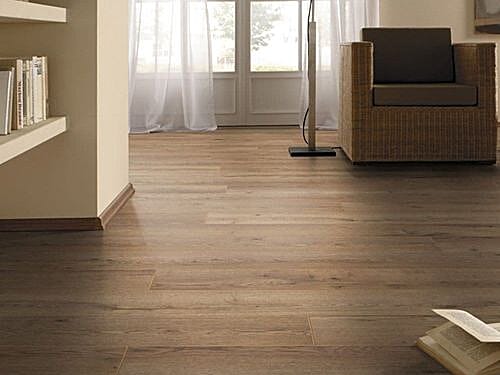 Dezent Oak 10mm Laminate 