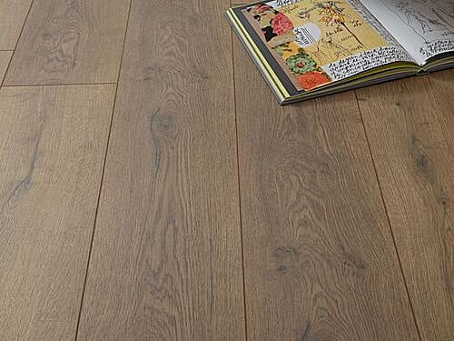 Nairobi Oak 12mm Laminate