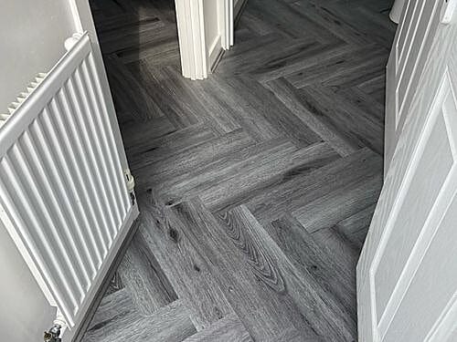 40.5m2 Bundle Volcanic Grey SPC Click Herringbone