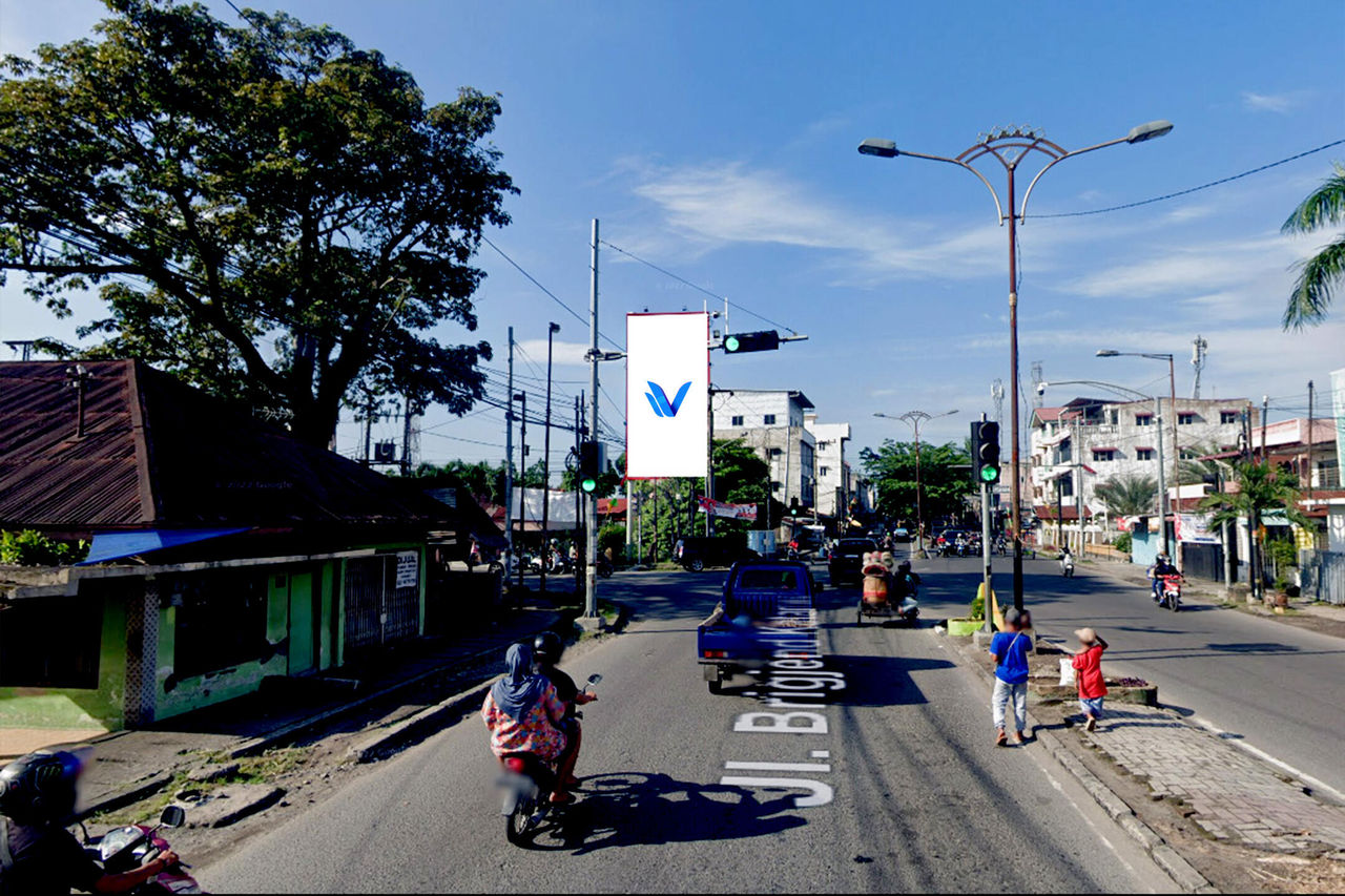 Billboard Jl. Brigjend Katamso Simp. Pelangi (Arah Suzuya), Medan