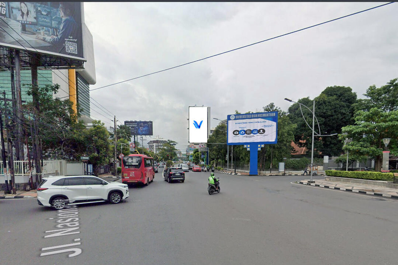 Billboard Jl. Pandanaran (Seberang Bank Mega Pandanaran), Semarang