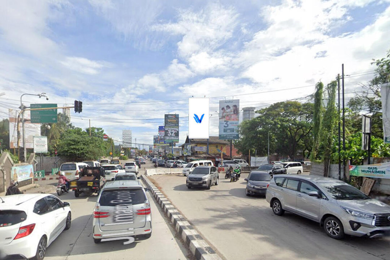 Billboard Hook Perempatan Karawaci , Tangerang