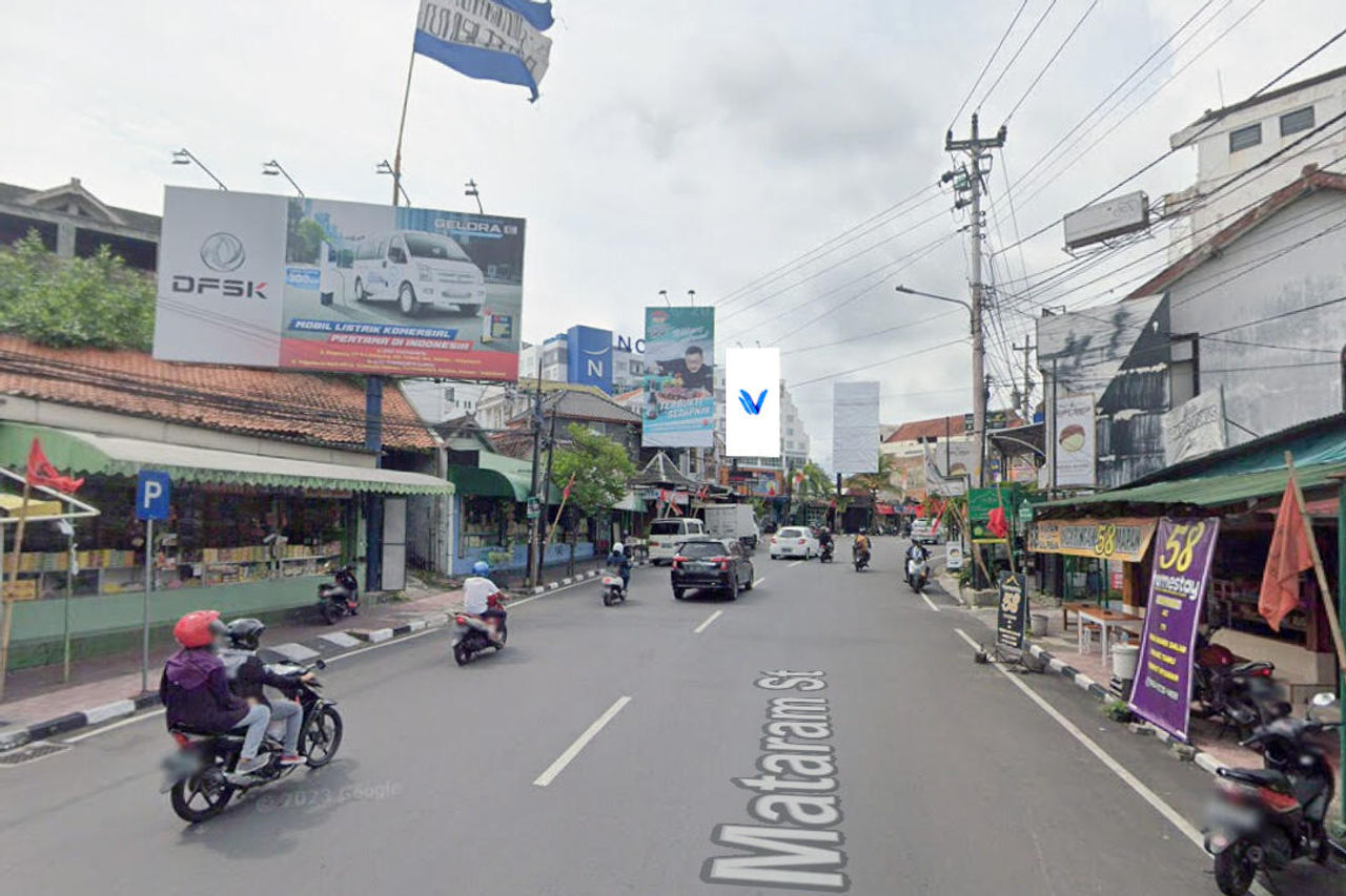 Billboard JL. Mataram (Pusat Oleh-oleh), Yogyakarta